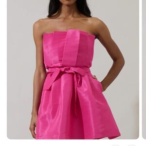 Elegant Pink Strapless Dress
